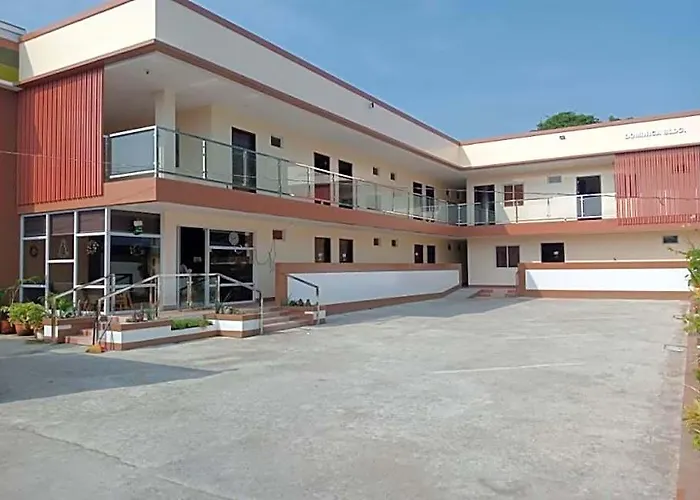 Oyo 1122 Ranchotel Aklan فندق 3*